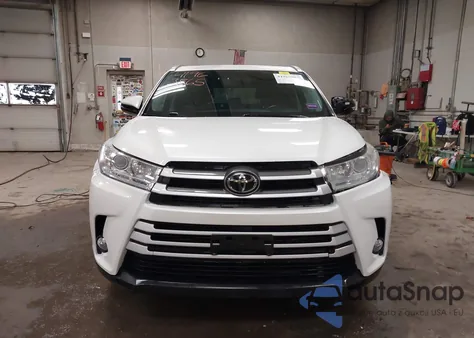 2018 Toyota Highlander Xle z USA, uszkodzony, nr VIN 5TDJZRFH6JS878784